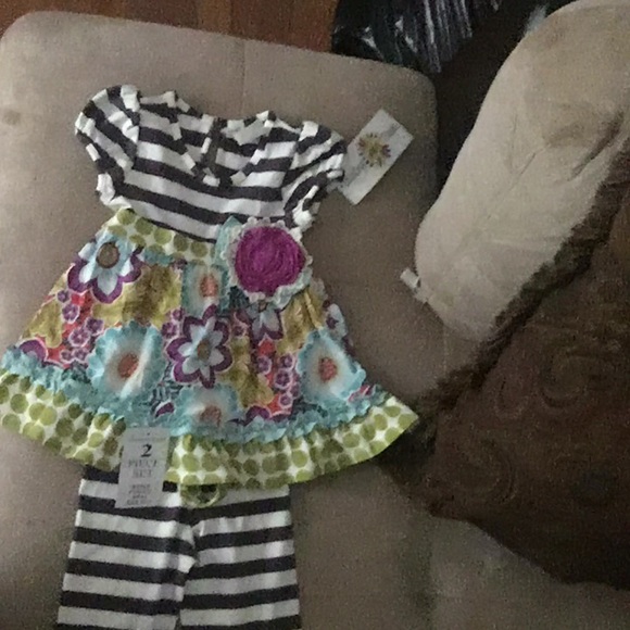 Girls clothes - Picture 4 of 5